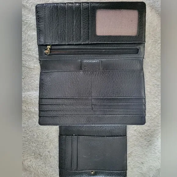 Samsara Black Leather Tri-fold Wallet with Gold Zipper - Picture 4 of 9